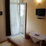 Marija With Private Parking شقة