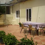 Marija With Private Parking Apartment Makarska