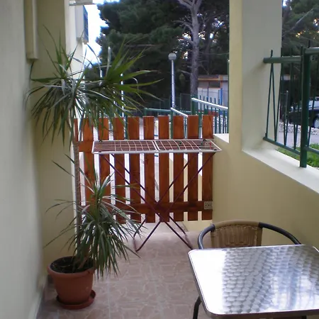 Marija With Private Parking Makarska