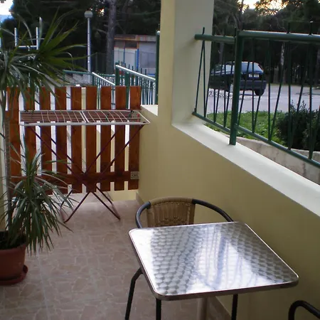 Marija With Private Parking Makarska