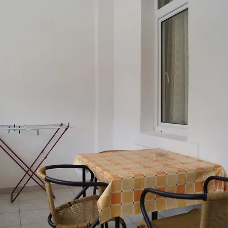 Marija With Private Parking Makarska