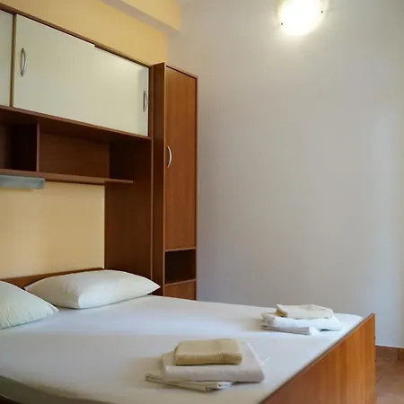 Marija With Private Parking * Makarska