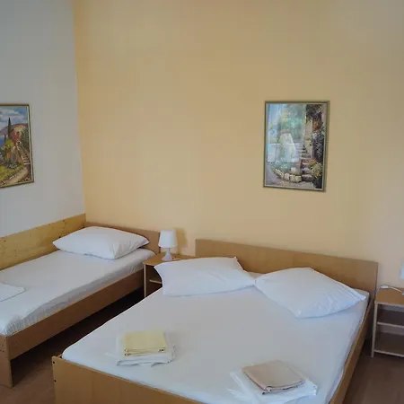 Marija With Private Parking Appartement *