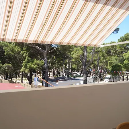 Apartment Marija With Private Parking Makarska