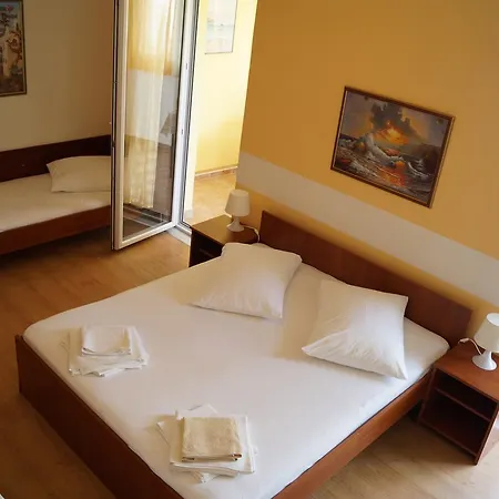 Marija With Private Parking Appartement *