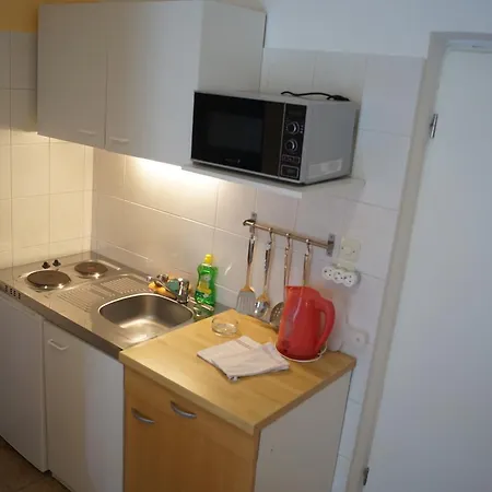 Marija With Private Parking Makarska