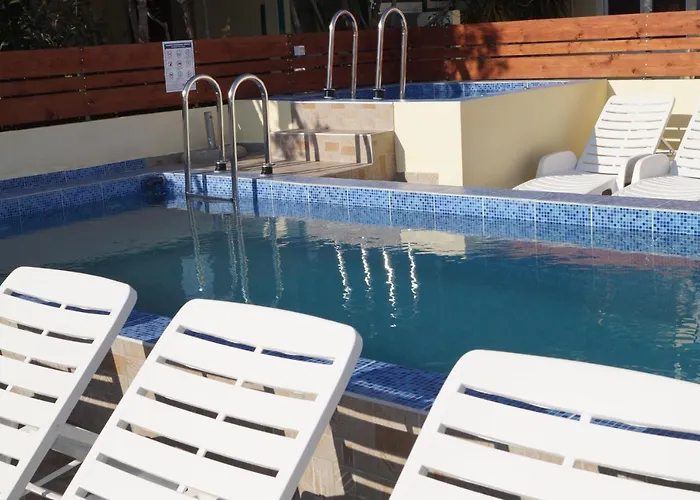 Marija With Private Parking Макарська