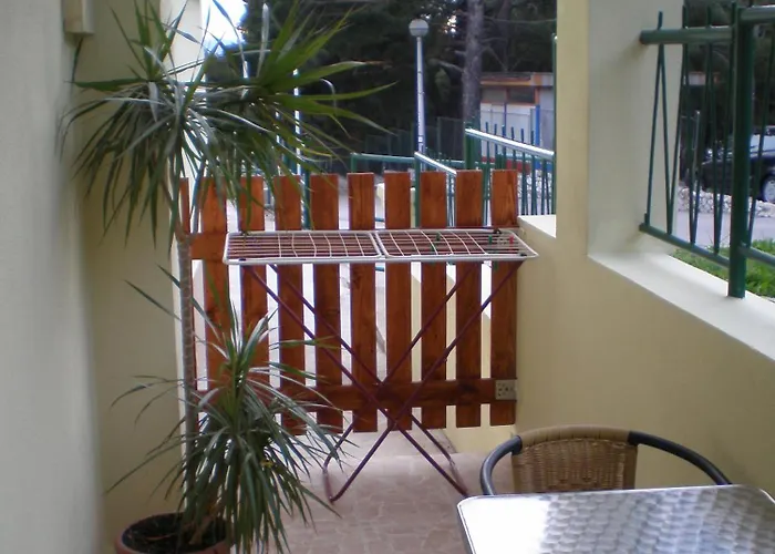 Marija With Private Parking Макарська