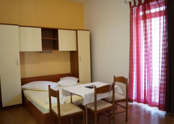Marija With Private Parking Appartement Makarska
