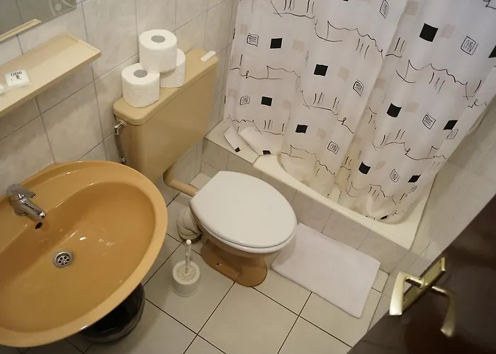 Marija With Private Parking Makarska