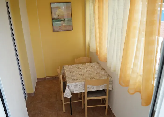 Marija With Private Parking Апартаменти