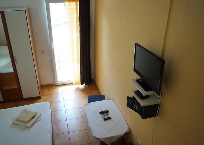 Marija With Private Parking * Makarska