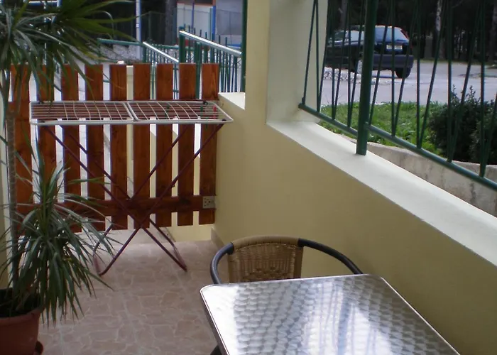 Marija With Private Parking Makarska